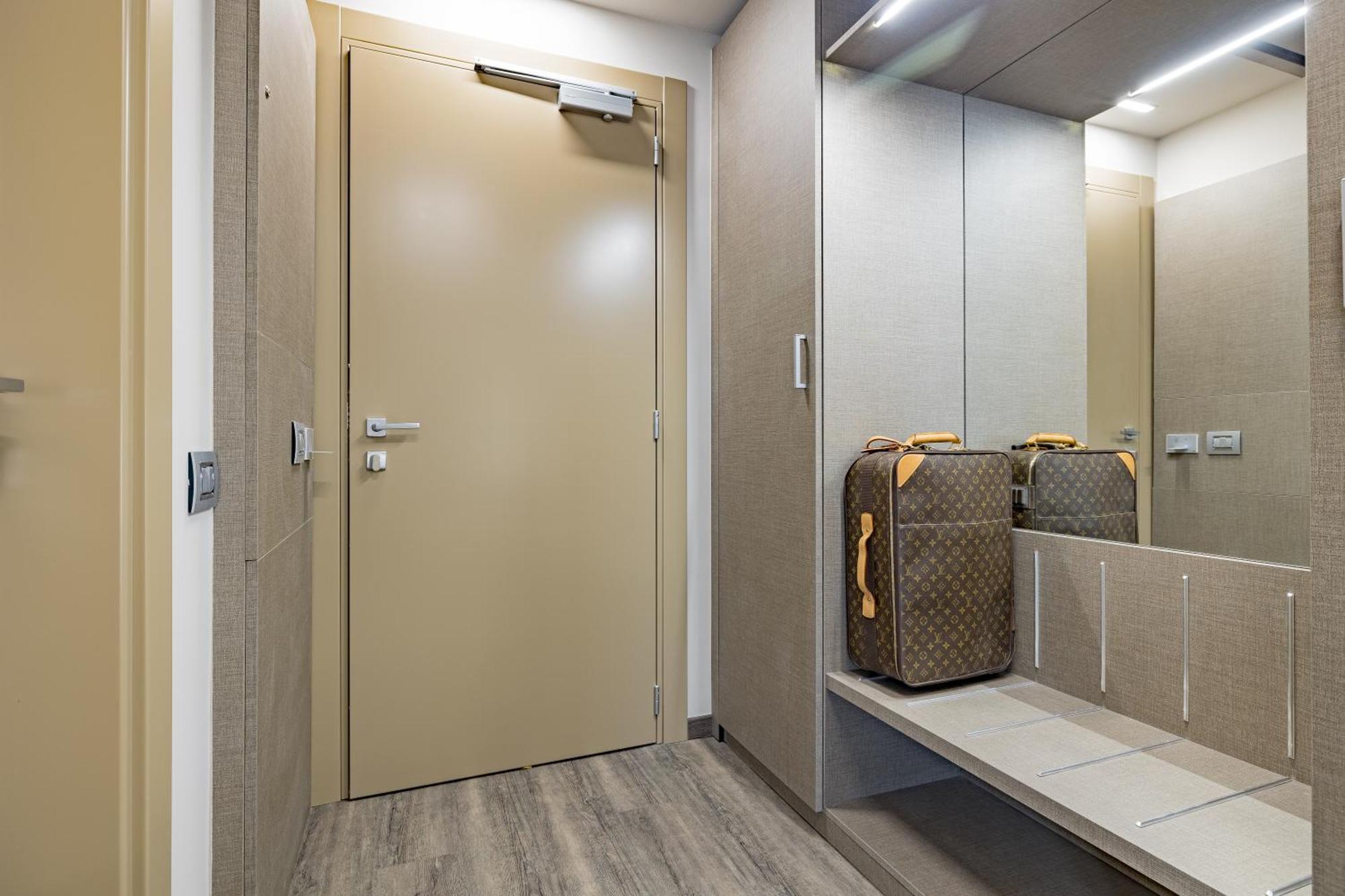 Just Hotel Saronno Eksteriør bilde