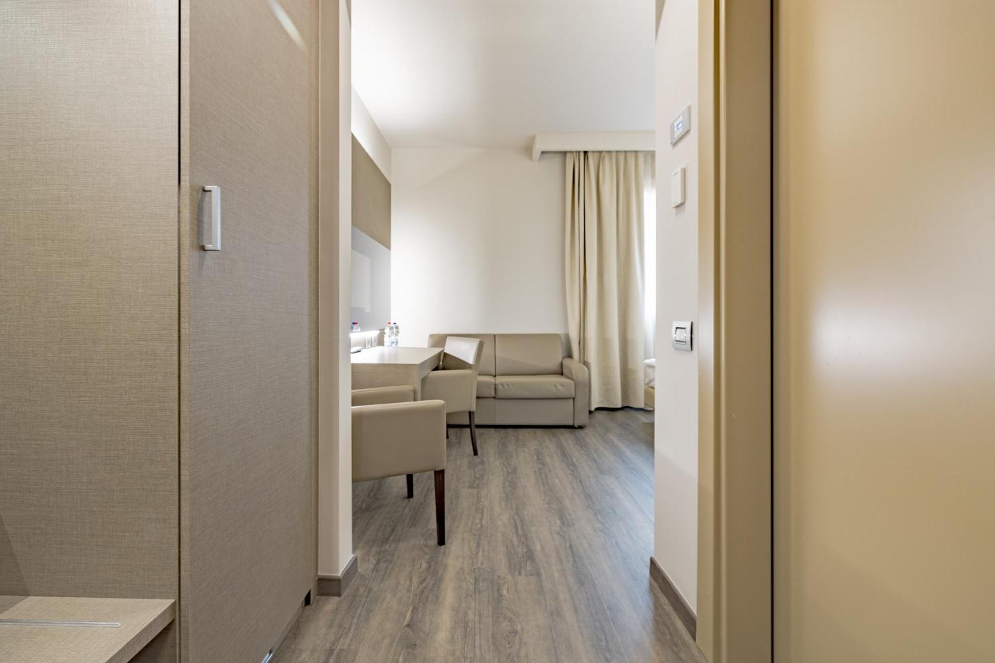 Just Hotel Saronno Eksteriør bilde
