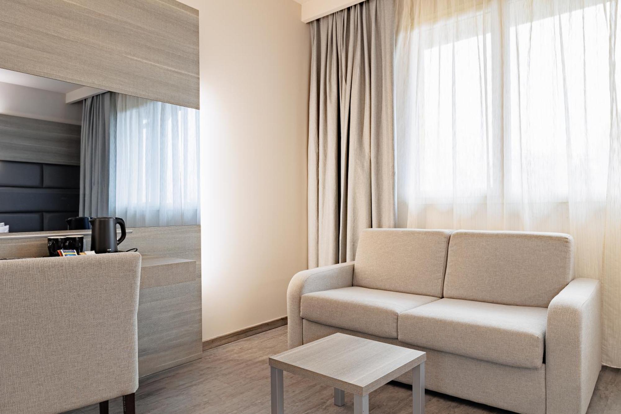 Just Hotel Saronno Eksteriør bilde