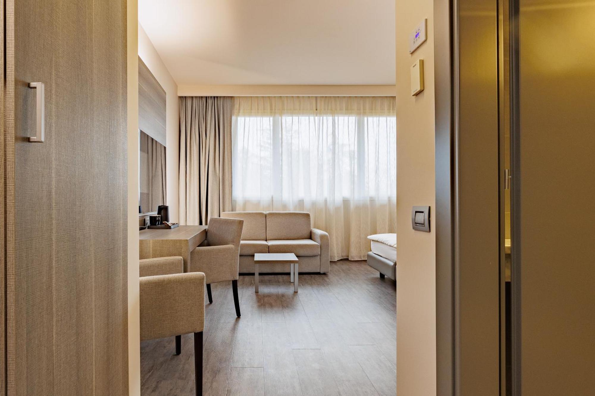 Just Hotel Saronno Eksteriør bilde