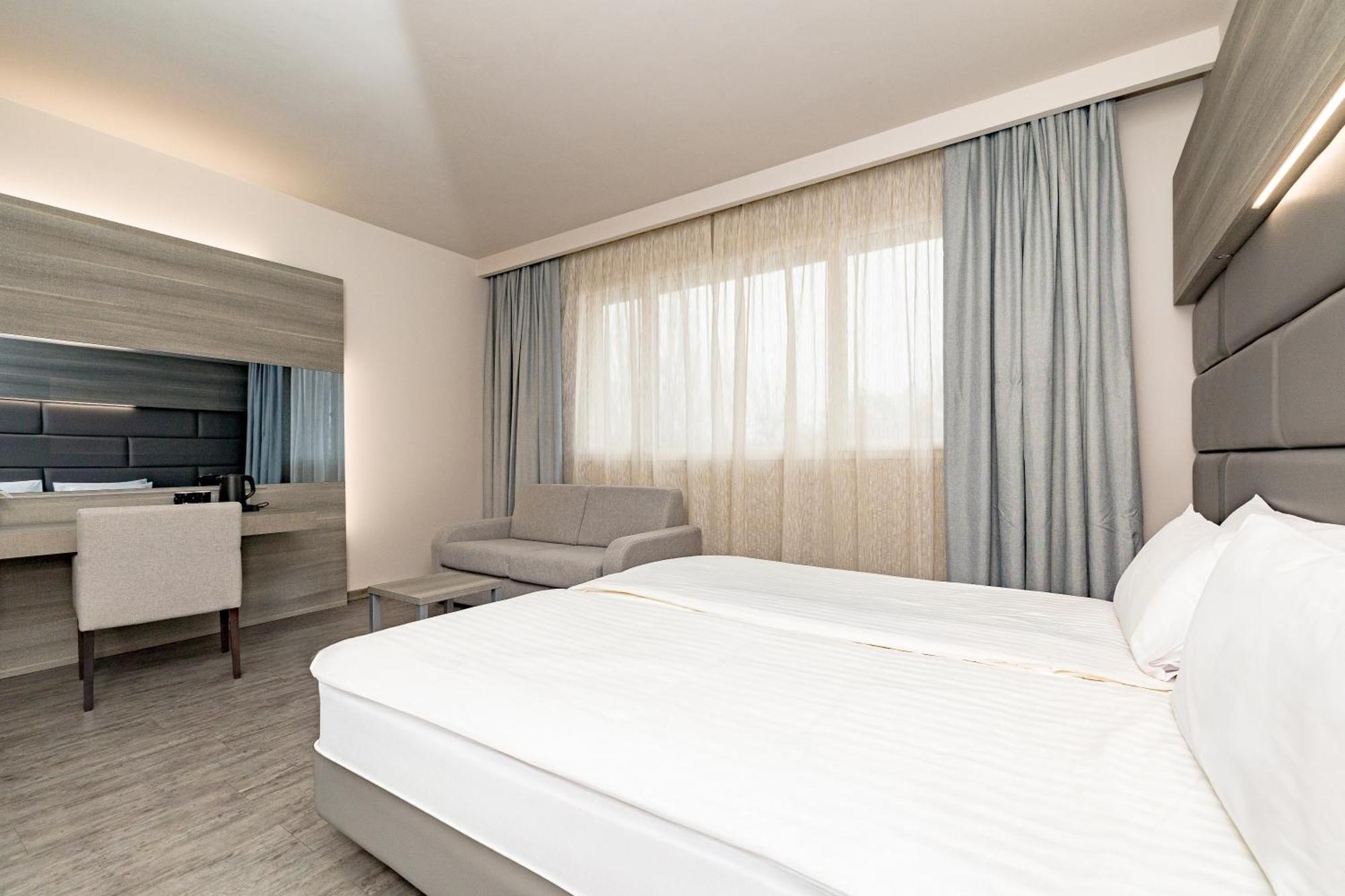 Just Hotel Saronno Eksteriør bilde
